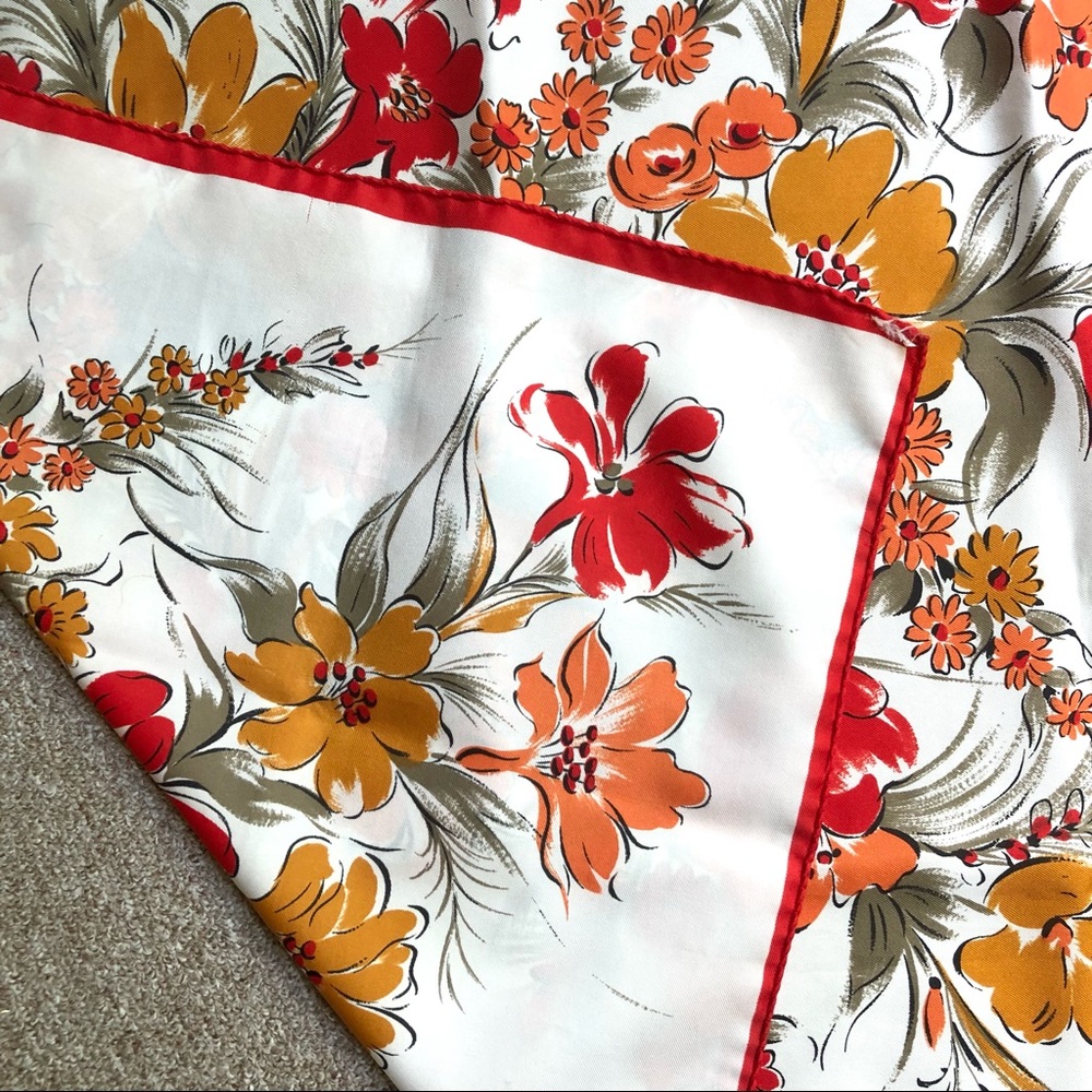 PRETTY SCARF - Picture 3 of 5